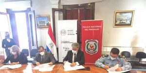 Firma  de Convenio de Cooperación Interinstitucional entre la Secretaría Nacional Anticorrupción, el Ministerio del Interior, la Policía Nacional y la Dirección de Migraciones.